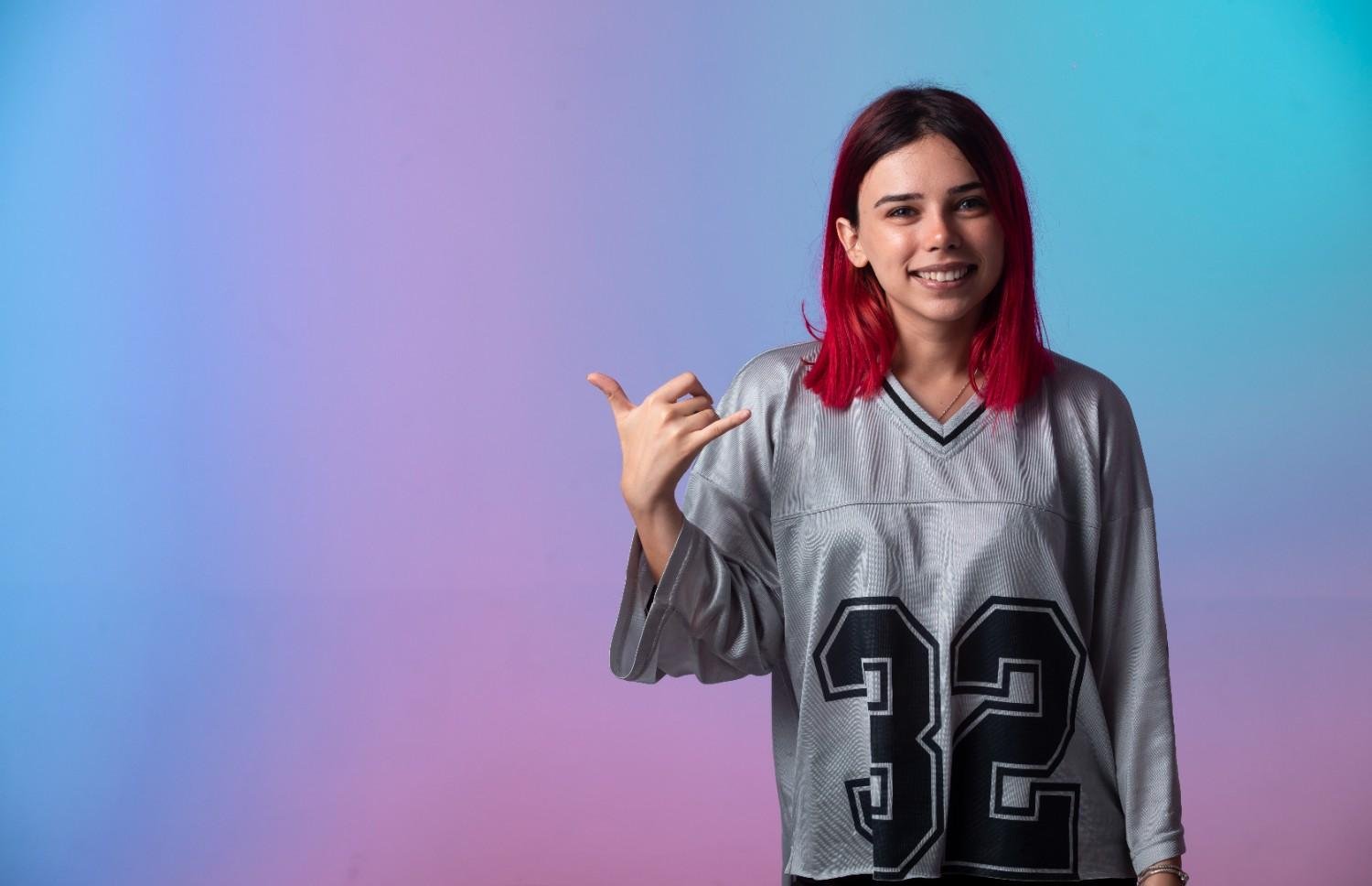 How to Style Team Colors Without Overdoing It